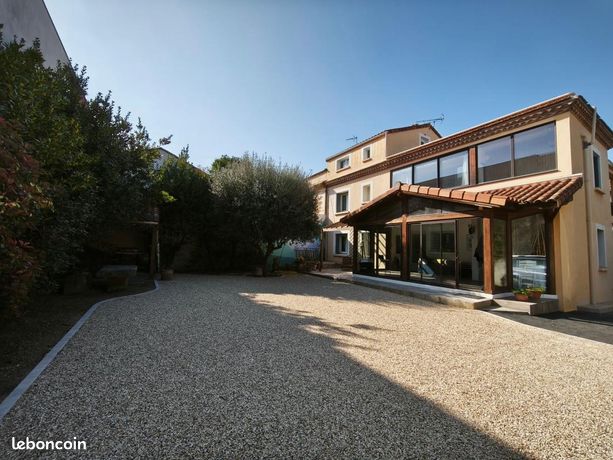 Maison 6 pièces 210 m²
