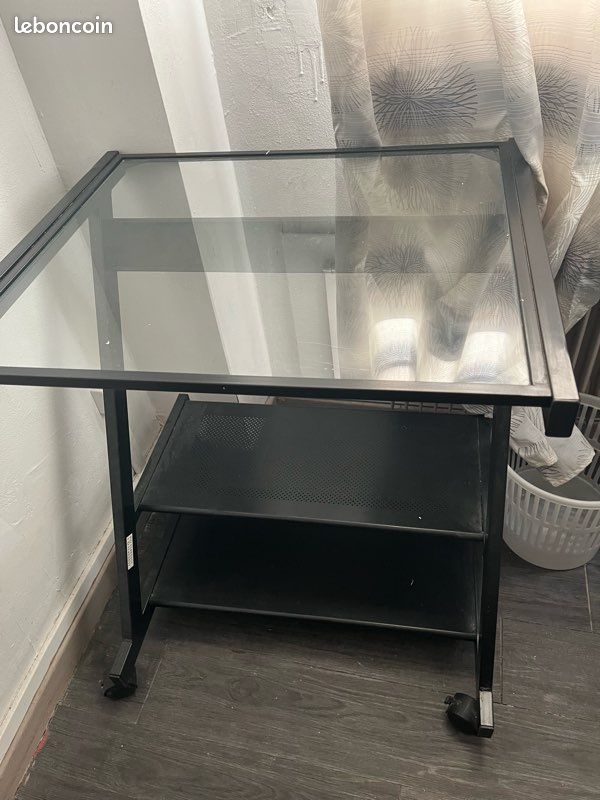 Bureau (image 2)