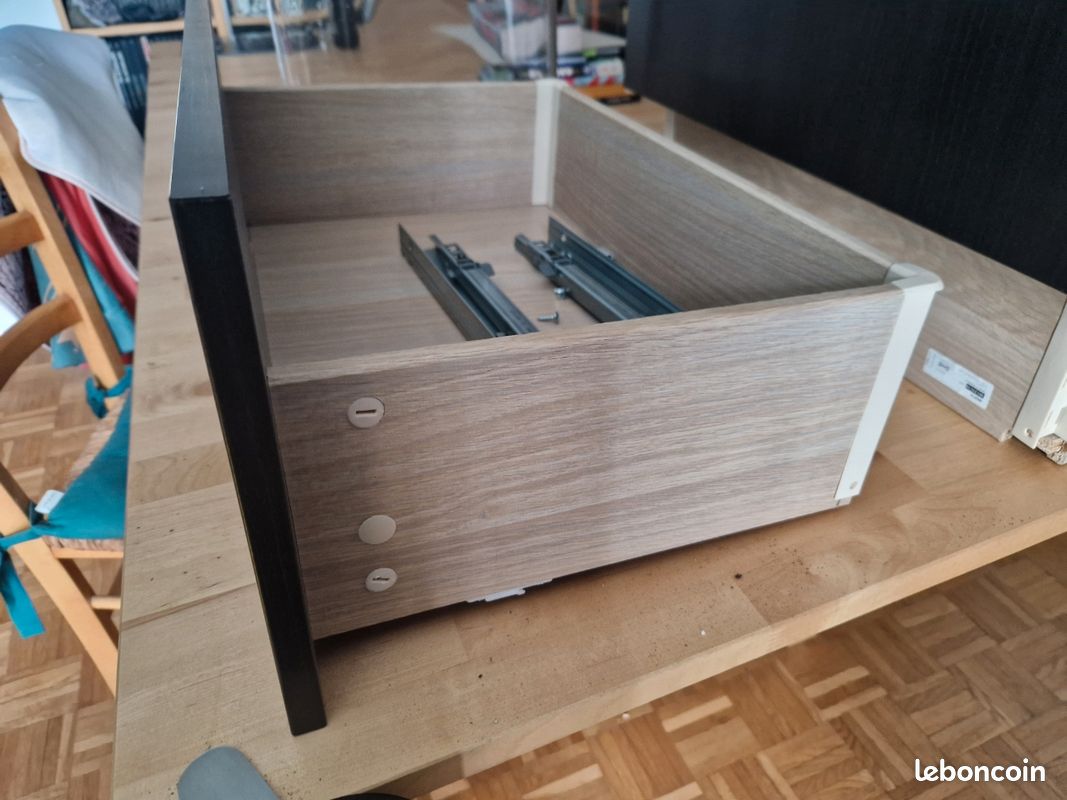 3 tiroirs IKEA BESTA bois noir (image 1)