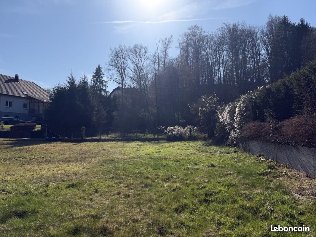 Terrain 550 m² Lauw · 70 000 €