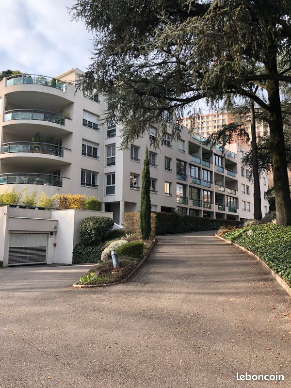 Appartement 2 pièces 49 m² · à La Mulatière · 49,3 m² · 950 €/mois