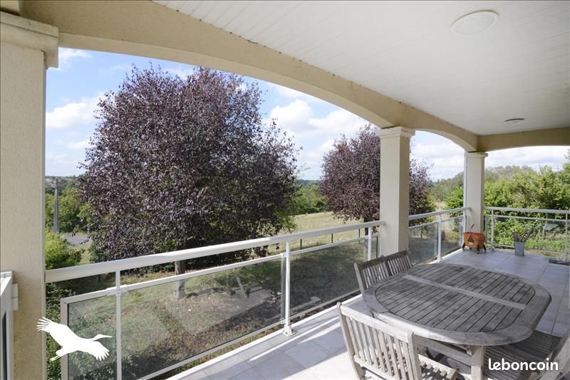 Pavillon 7 pièces 157 m² - Nersac 16440 (image principale 7)