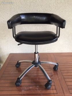 Bureau + chaise à roulettes - excellent état (image 4)