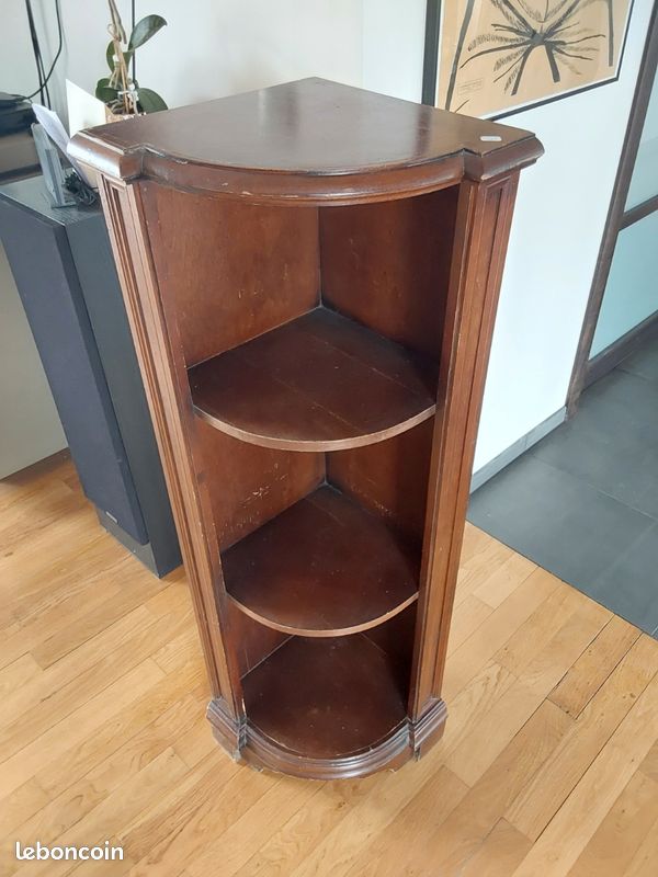 Meuble d’angle en bois (image 1)