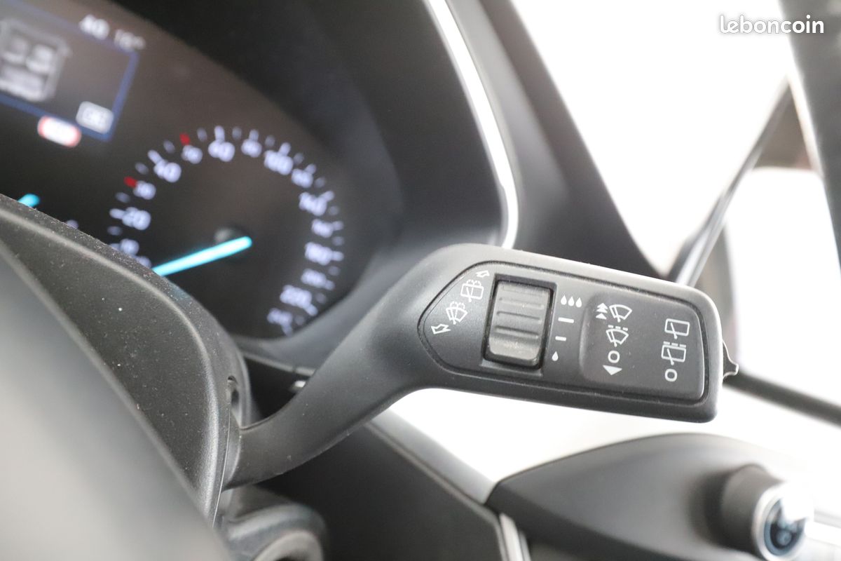 Ford Focus SW 1.0 EcoBoost Trend Business (image 24)
