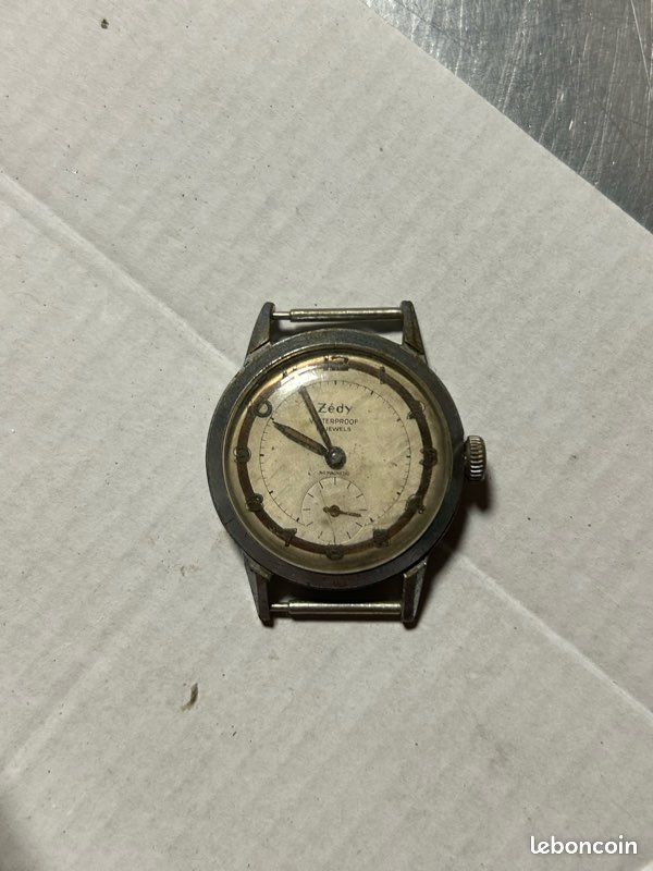 Cadran De Montre Bomber Reglia Avec Guichet Incabloc - Pièce Horlogerie Occasion