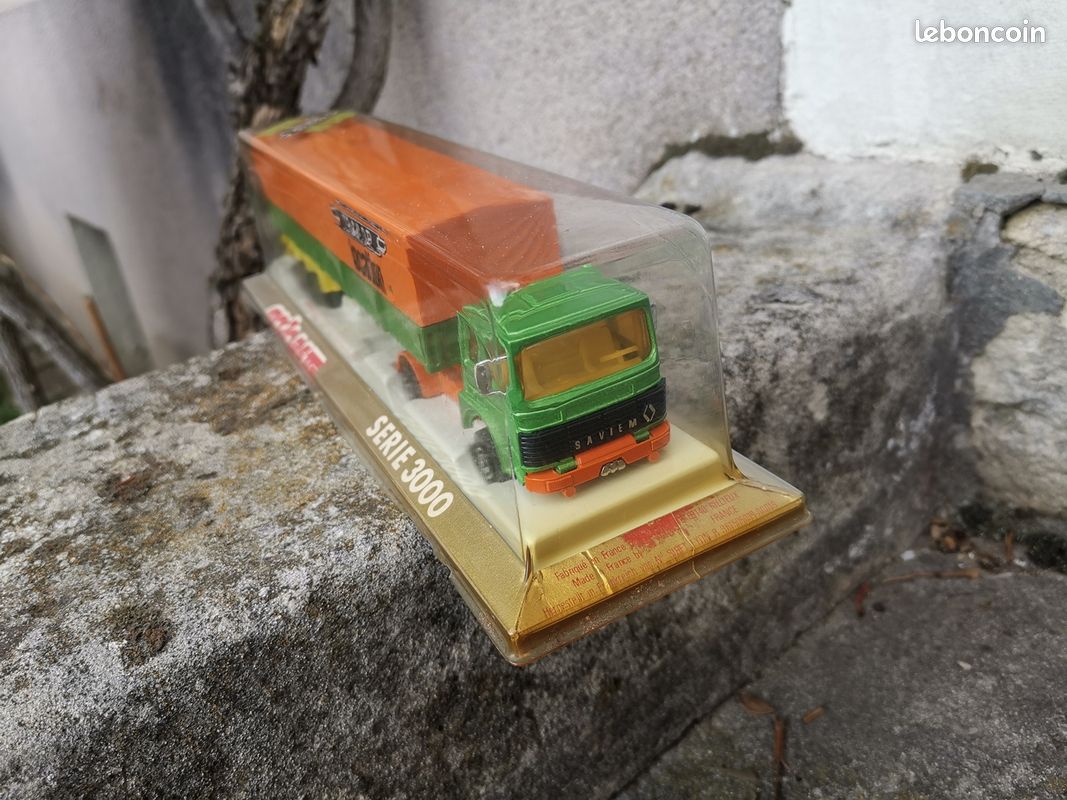 MAJORETTE / MAJOPUB - RENAULT SAVIEM - AGRIGEL - ALIMENTATION SURGELEE - 1 EUR 14,90 - FR