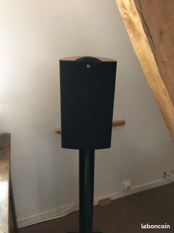 Paire d’enceintes KEF (image 1)
