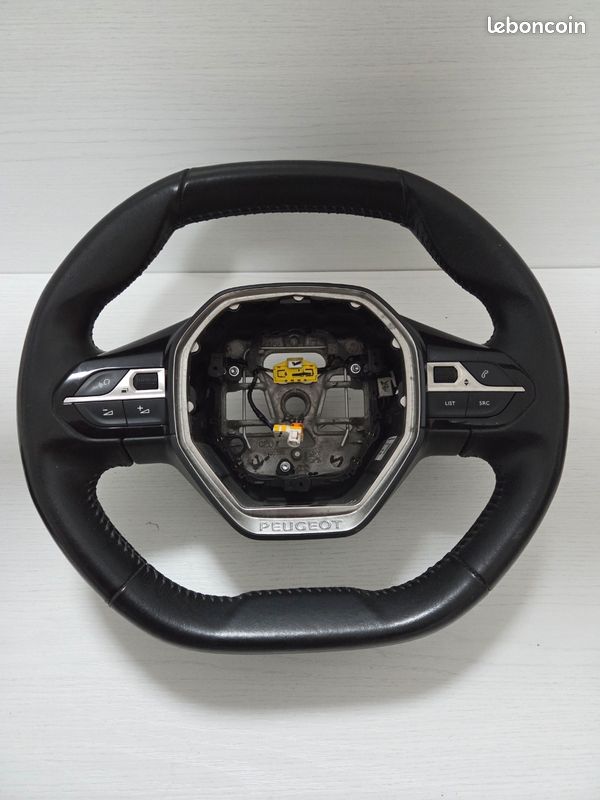 Volant Peugeot 208 2022 (image 1)