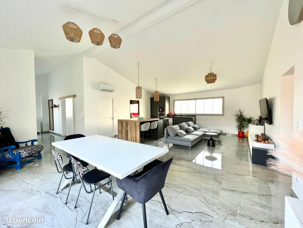 Maison 5 pièces 112 m² · à Saint-Médard-en-Jalles · 112 m² · 1 950 €/mois