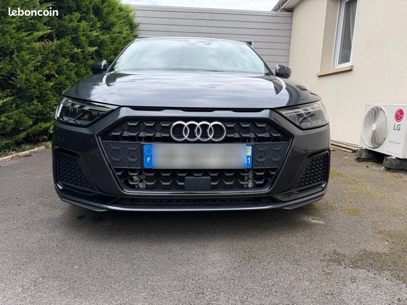 Vend Audi A1 sous garantie (image 1)