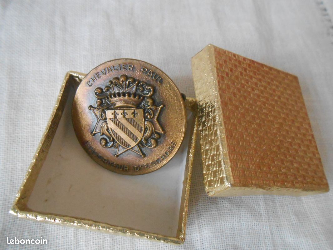 Insigne Miniature Boutonnière Marine Escorteur Sénégalais - Augis, émail, France