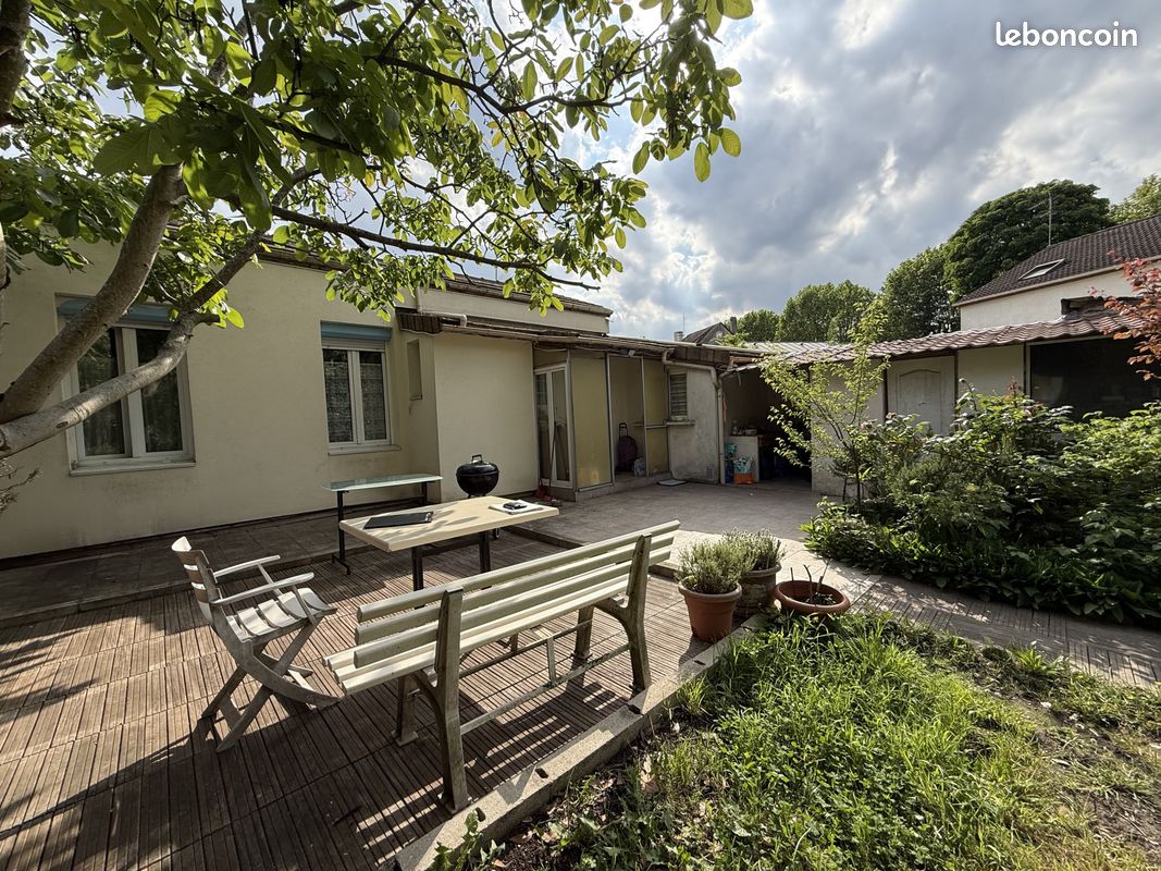 Maison 3 pièces 73 m² · à Le Blanc-Mesnil · 73 m² · 303 000 €