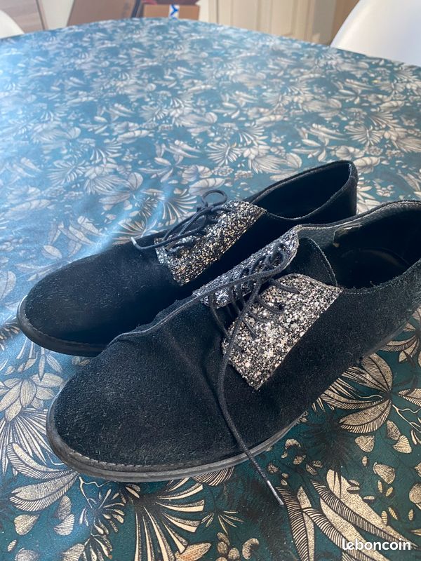 Chaussures noires (image 2)