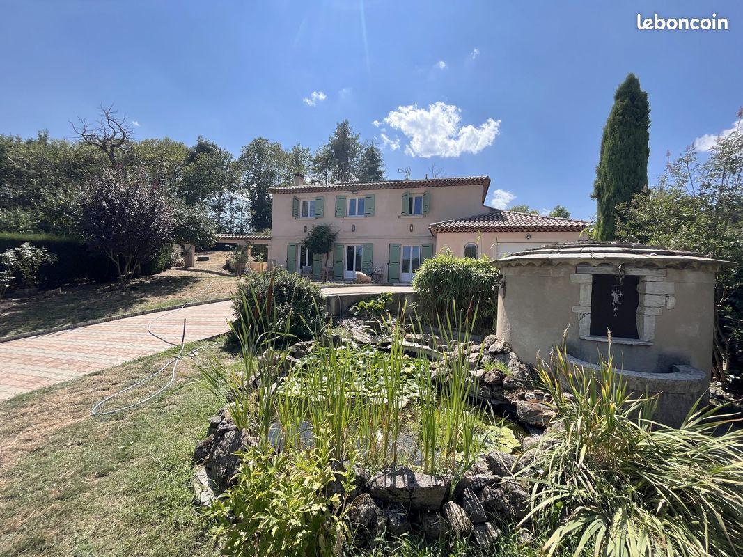 Maison 9 pièces 137 m² · à Désaignes · 137 m² · 395 000 €