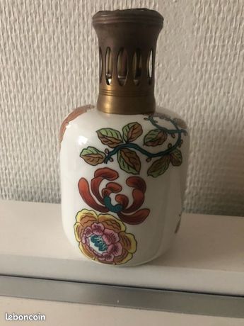 ancienne lampe berger en porcelaine de Limoges pillivuyt signée KL
