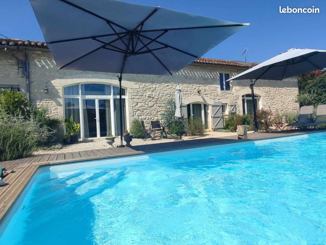 Maison 11 pièces 300 m² · à Cahors · 300 m² · 613 600 €
