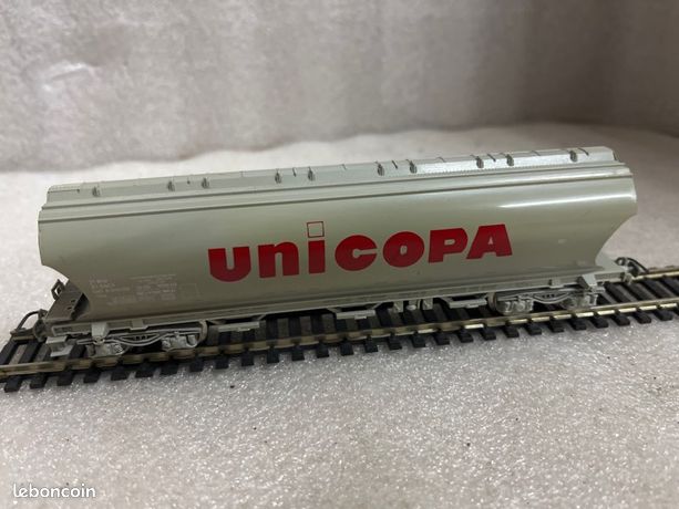 Lot De 7 Wagons Marchandises HO Jouef SNCF - UNICOPA, ARBEL, AGFA, Ciment - Boîtes Incluses