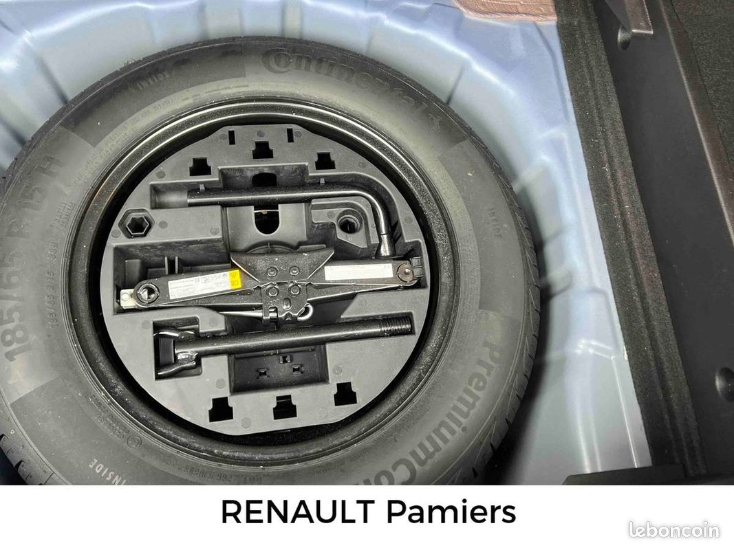 RENAULT Clio TCe 90 Techno (image 25)