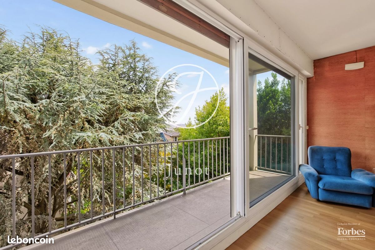 Appartement 5 pièces 107 m² · à Saint-Cloud · 107 m² · 780 000 €