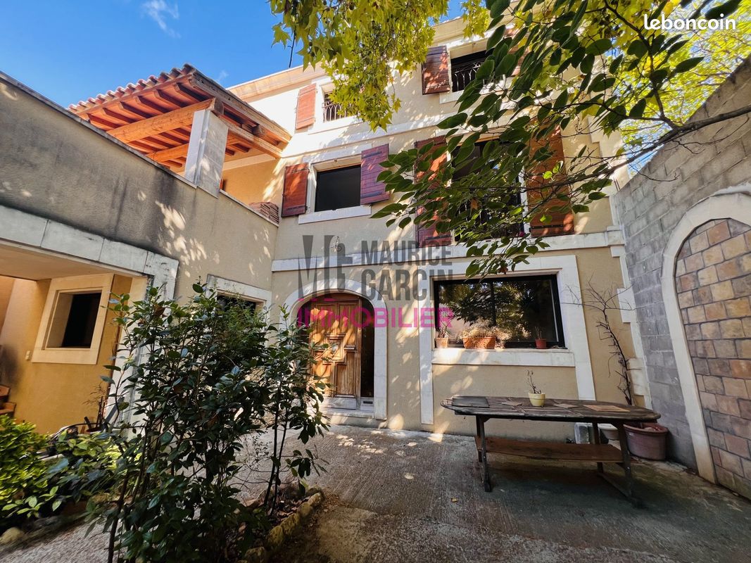 Maison 6 pièces 194 m² · à Eyragues · 194 m² · 549 000 €