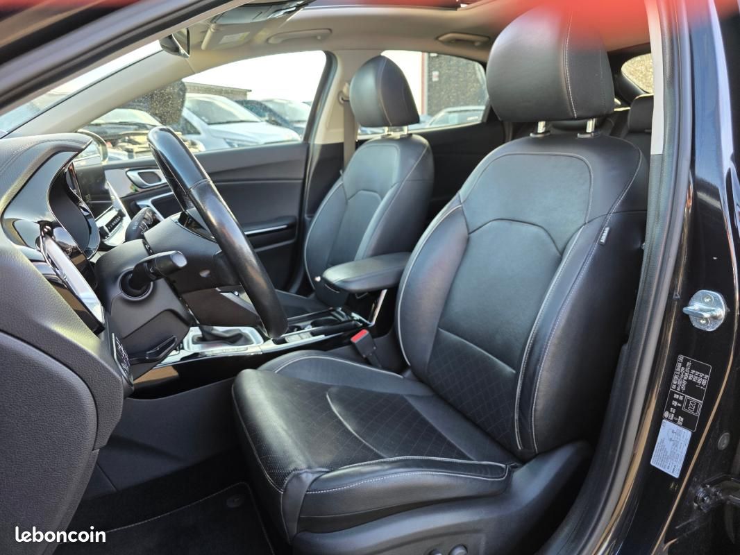 Kia Xceed MY21 1.6 CRDi 136 ch MHEV DCT7 Premium (image 18)