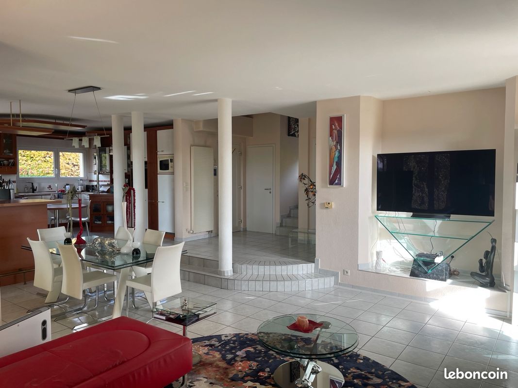 Maison 6 pièces 160 m² · à Bruebach · 160 m² · 551 000 €