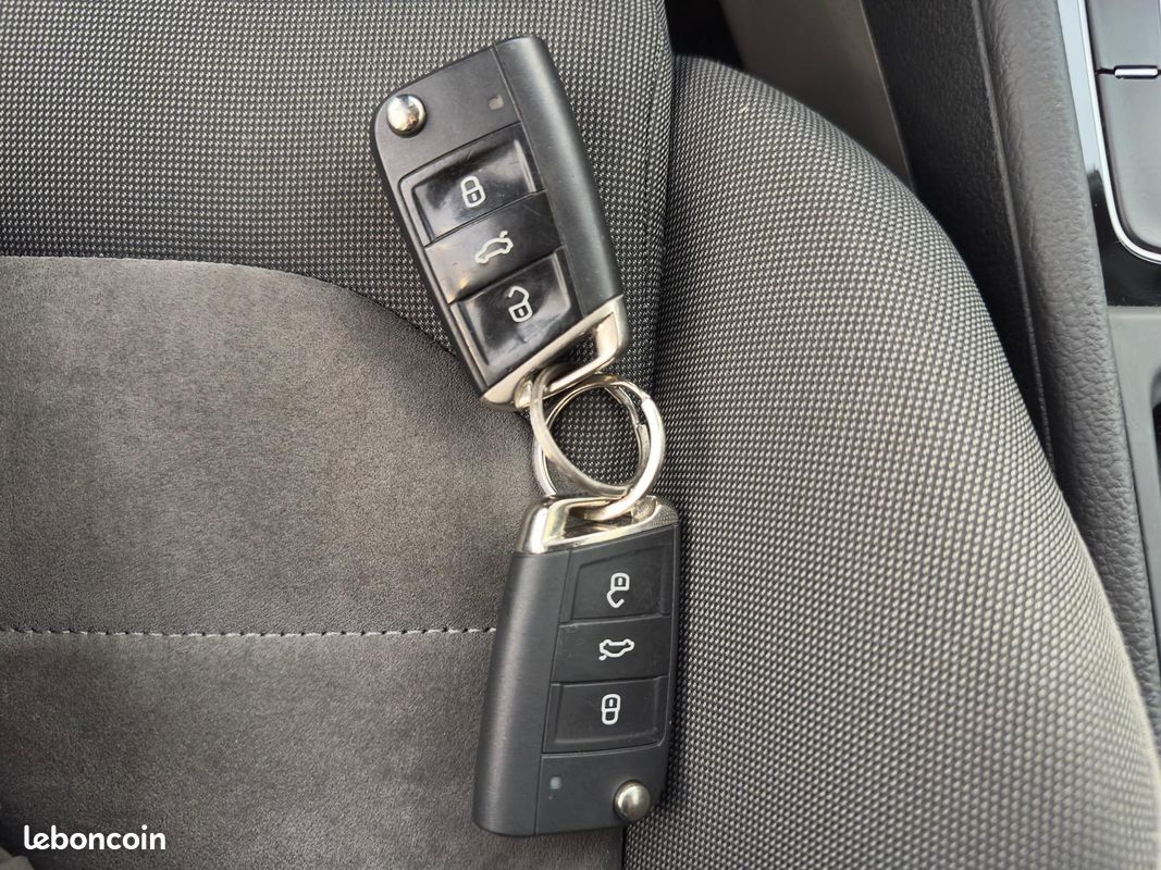 Volkswagen Golf 140cv TSI Carat Boite auto (image 19)