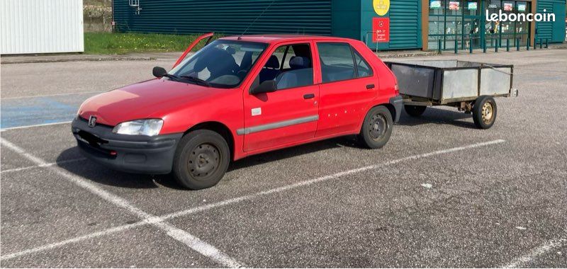 Voiture Peugeot 106 et remorque (image 1)
