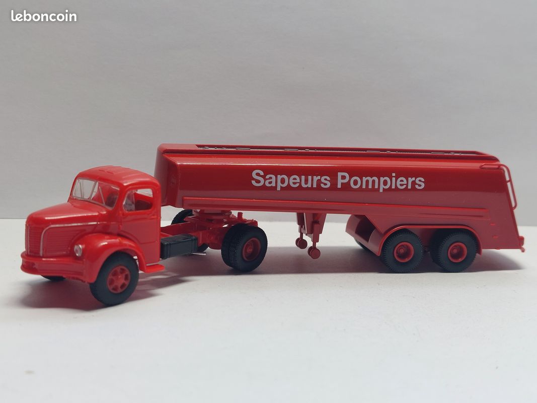 Solido Camion BERLIET benne très proche du neuf en boite d'origine réf. 303