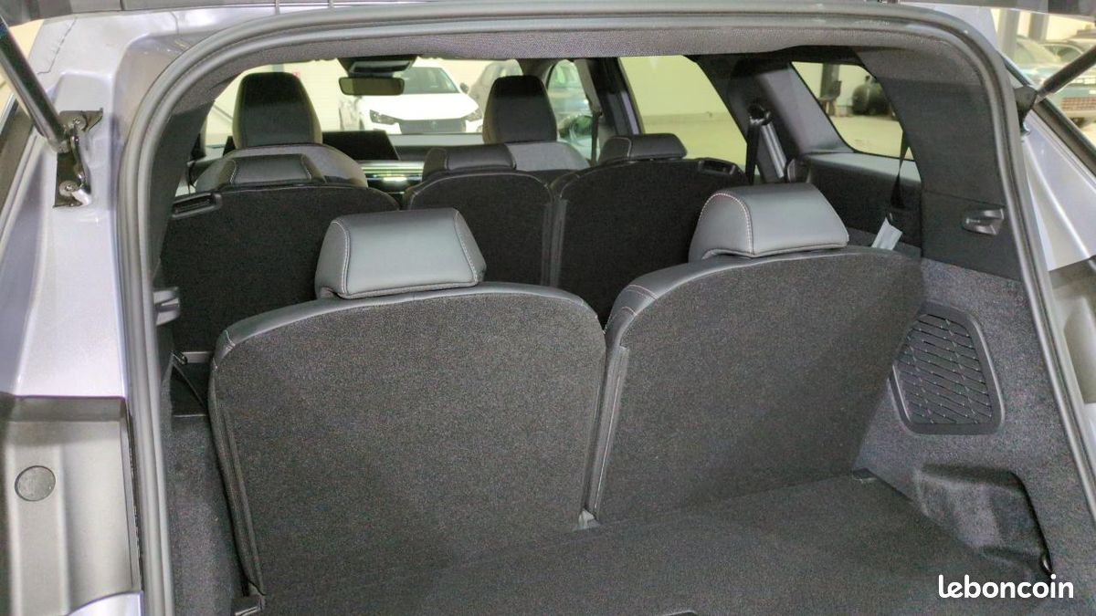 Peugeot 5008 allure hybrid 145 cv bva e-dcs6 (-28%) options : navigation panoramique, pack 360, sieges chauffants (image 9)