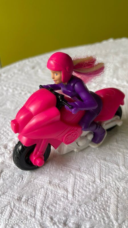 Petites poupées et véhicules mini barbie le lot (image 11)