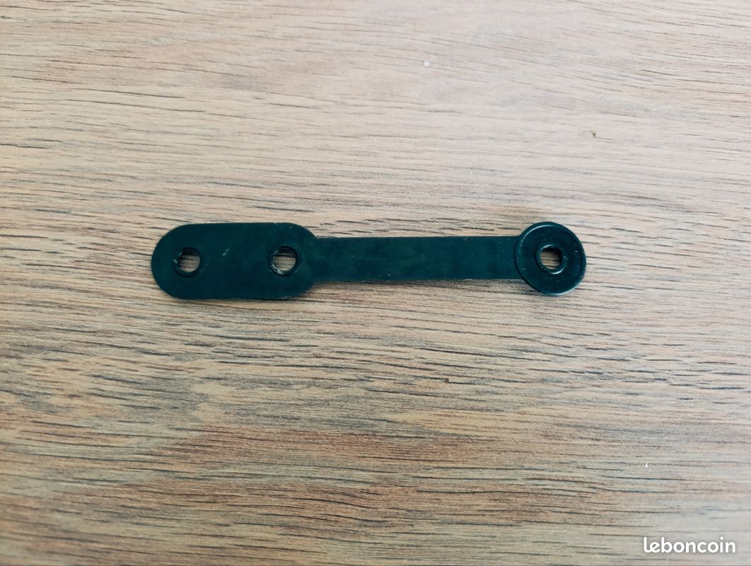 Lot attaches cintres (image 1)