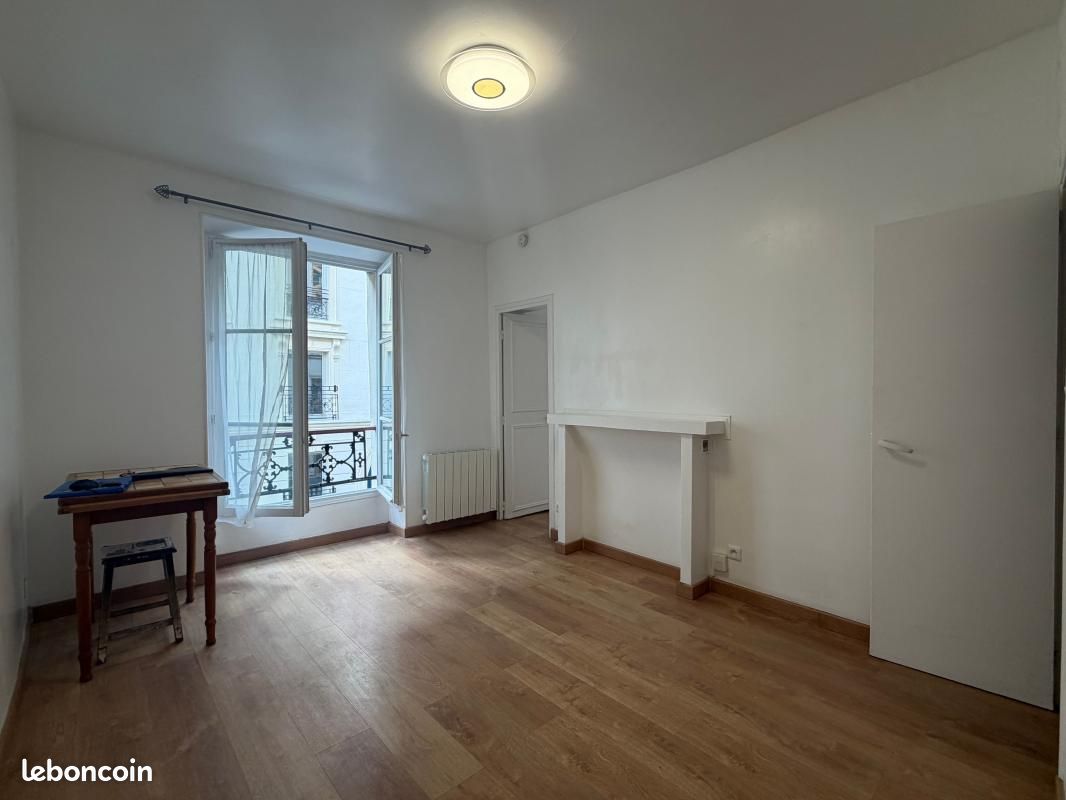 Appartement 3 pièces 37 m² · à Paris · 37 m² · 318 000 €