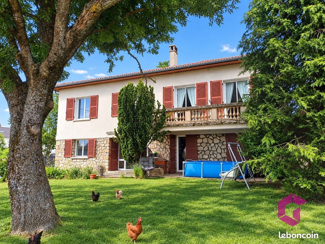 Maison 7 pièces 218 m² · à Craponne-sur-Arzon · 218 m² · 239 000 €