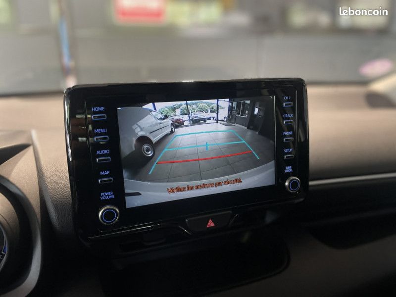 Toyota YARIS 70 VVT-I DESIGN 5P MY21 (image 16)