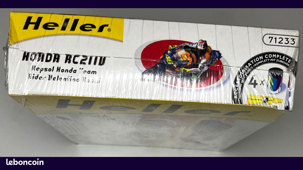 Heller 1:12 Honda RC211V - Kit Rider Valentino Rossi #80910