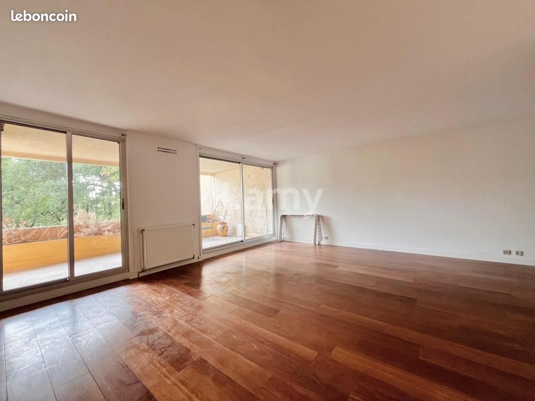 Appartement 4 pièces 113 m² · à Aix-en-Provence · 113 m² · 2 500 €