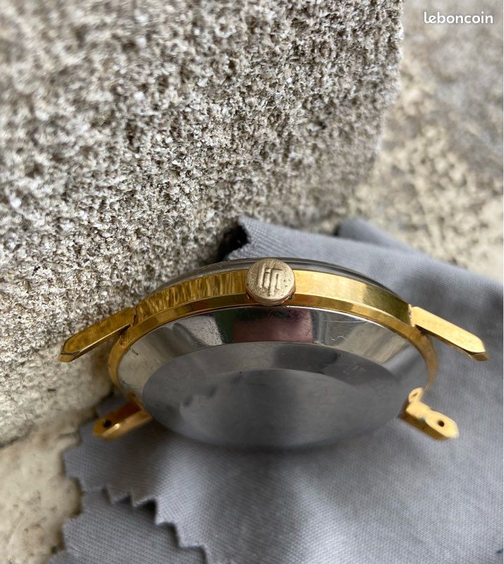 Couronne Dorée Pour Montre LIP - Référence R184 (lip00257) - Pièce D'occasion Pour Réparation