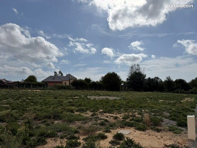 Terrain à bâtir de 910 m² à SAINTE-JULIETTE-SUR-VIAUR · 50 050 €