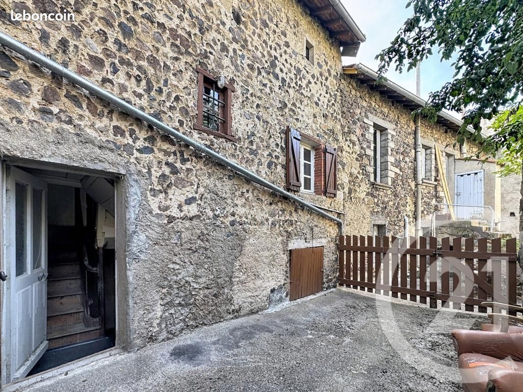 Maison 4 pièces 150 m² · à Allègre · 150 m² · 45 000 €