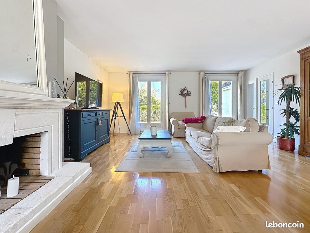 Maison 8 pièces 200 m² (image 1)