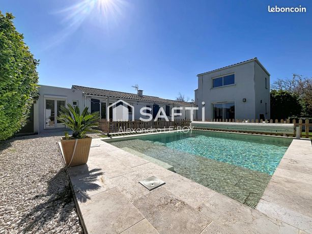Maison 8 pièces 217 m²