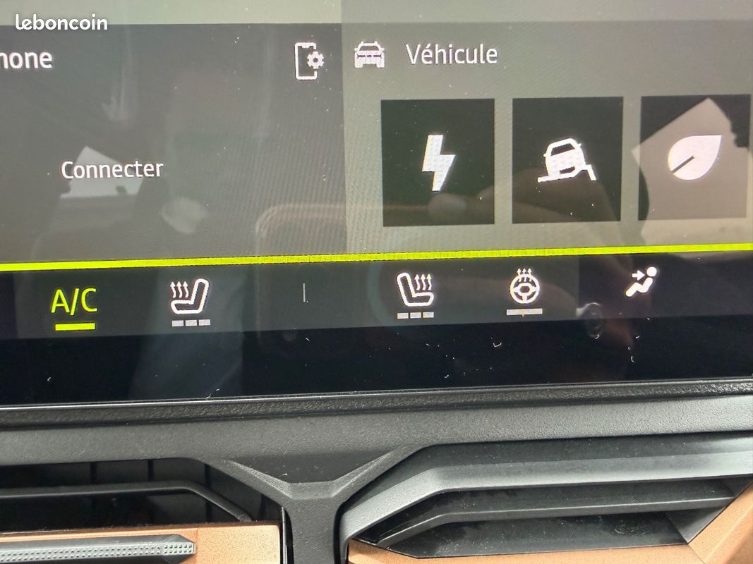DACIA DUSTER TCe 141cv Hybride 4x2 EDC Extreme - Sièges Volant chauffants / CarPlay / Caméra 360 - (image 28)