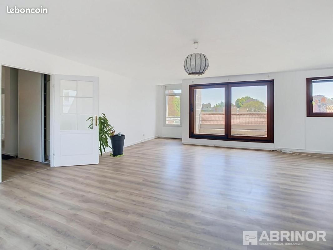 Appartement 4 pièces 120 m² · à Lille · 120 m² · 1 900 €