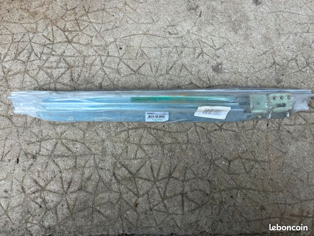 Schneider Electric - Prisma P - rail DIN reglable en profondeur - Long. Utile 432 mm - 48 pas de 9 mm - 03402 (image 1)