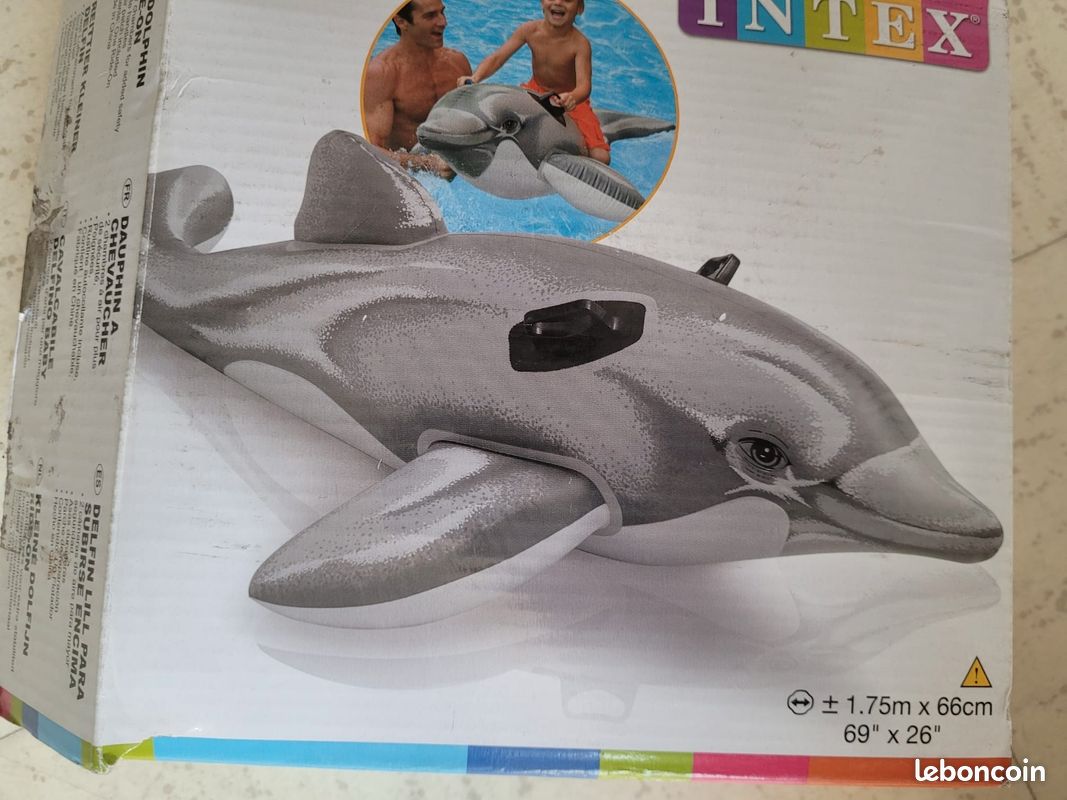 Bouée lots+jeux de plage (image 8)