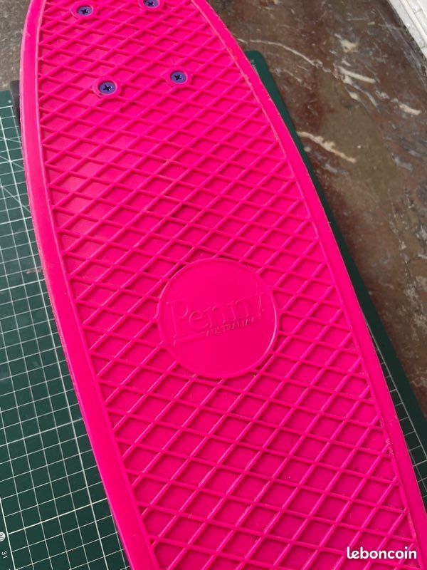 Penny Board Small – couleur Néon Rose (image 3)