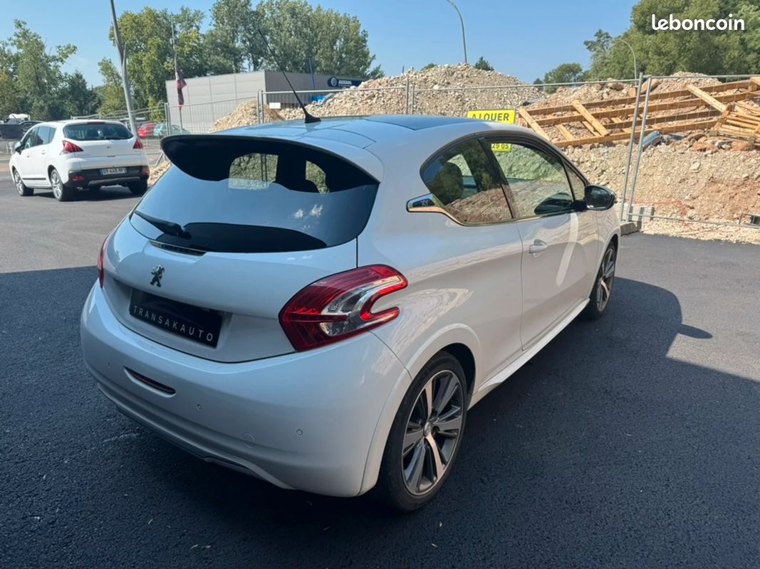 Peugeot 208 1.6 THP 156 CH XY / Distribution faite (image 5)