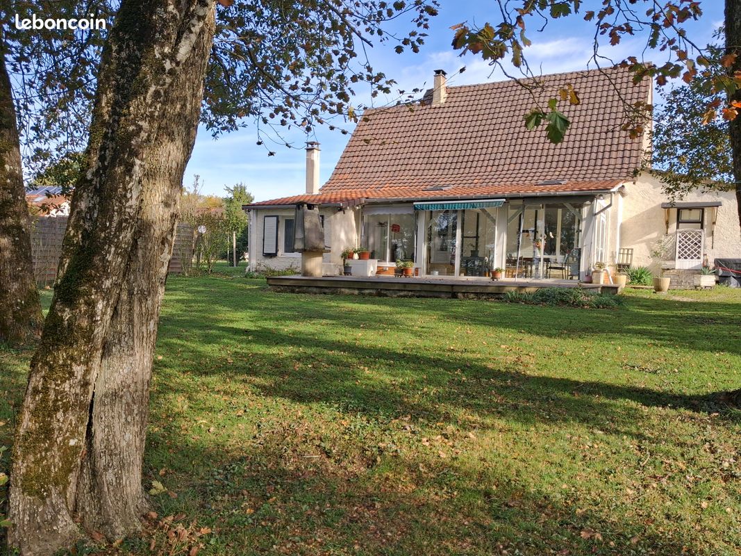 Maison 5 pièces 115 m² · à Lisle · 115 m² · 250 000 €
